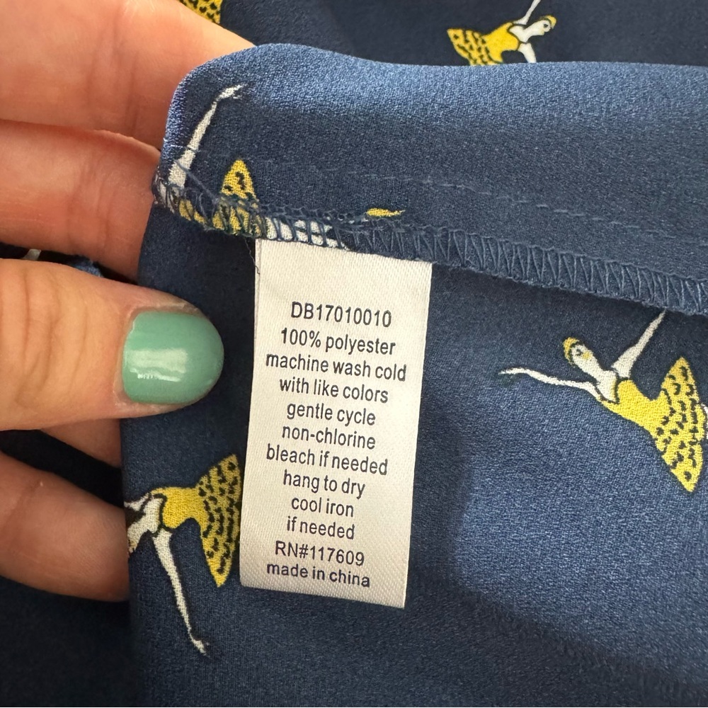 DE Collection Navy w/ Yellow Ballerina Dancer Print Blouse 3/4 Sleeve Twee - Picture 9 of 9